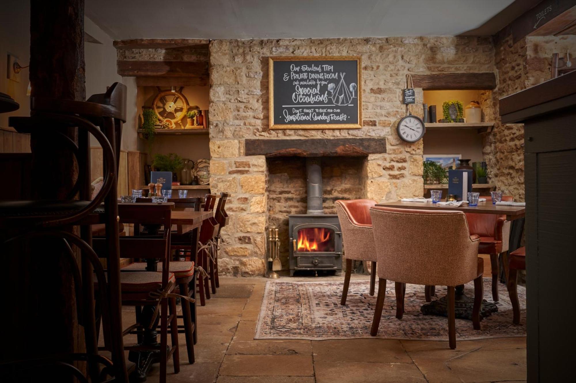 The Trout At Tadpole Bridge Hotel Faringdon Exterior foto